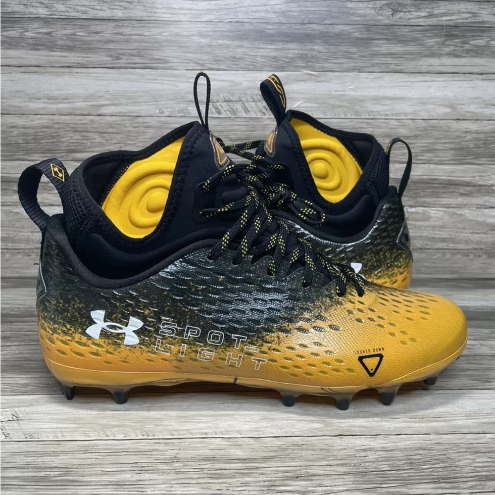 Under Armour Spotlight Lux MC 2.0 Football Cleat Shoes 3026576-001 Men's Size 9